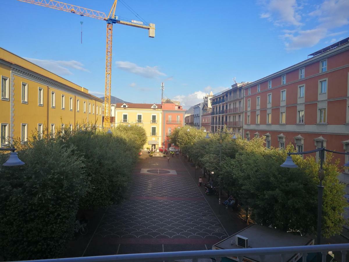 Reggiahome Apartment Caserta Luaran gambar